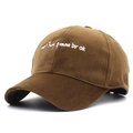 Cappellino da baseball in velluto marrone con ricamo bianco everything gonna be ok - Bambini / Caffè Scuro