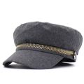 Berretto newsboy in misto lana grigio scuro con catena dorata e bottone in metallo - Regolabile / Grigio