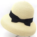 Cappello da sole in paglia intrecciata beige da donna con elegante fiocco nero - Beige