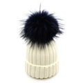 Classico berretto invernale in maglia bianca con un grande pompon blu navy - Bambini / Cappello Bianco Pompon Blu Notte
