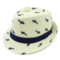 Sombrero de paja transpirable para niños en crema con tiburones y cinta azul - Beige