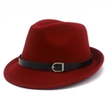 Sombrero fedora clásico de lana rojo oscuro con banda de cuero negro y hebilla de plata - Talla única / Burdeos