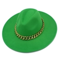Vue de dessus d'un chapeau fedora vert à large bord avec chaîne en métal doré - Vert Herbe