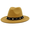 Detail eines kamelfarbenen Wollhutes mit schwarzem Band, Perlen und Strasssteinen - Einheitsgröße / Khaki