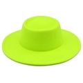 Vue détaillée d'un chapeau canotier jaune néon avec coutures fines et texture aspect laine - Taille unique / Jaune Néon