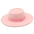 Detailansicht von oben auf pinkfarbenem Wollfilzhut mit dekorativem Ripsband und Schleife - Rosa
