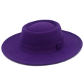 Seitenansicht eines dunkelvioletten Wollhutes mit passendem Ripsband-Detail - Lila