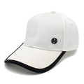 Berretto da baseball in cotone mercerizzato bianco con logo M nero e bordo a contrasto - Bianco