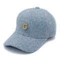 Casquette de baseball en tricot bleu clair avec emblème lettre G orné de strass brillants - Bleu Brume
