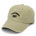 Dettaglio del ricamo CALIFORNIA 1987 sul cappello vintage in cotone kaki lavato - Taglia unica / Cachi