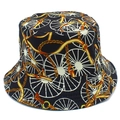 Cappello a secchiello vintage con catena dorata e motivo a ruota su tessuto nero parasole - Taglia unica / Nero