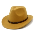 Détail du chapeau de cowboy en feutre jaune moutarde avec bande en cuir et turquoise - Kaki