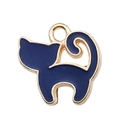 Detail eines blauen Emaille-Katzenanhängers mit Goldlegierung für DIY-Schmuck - Marineblaue Emaille Katze-15847