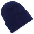Dettaglio del berretto in maglia blu scuro con trama a coste sottili e risvolto - Blu navy