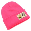 Bonnet en maille rose avec bord replié et écusson ours élégant pour l'hiver - Rose foncé