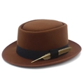 Chapeau fedora classique en feutre marron foncé avec ruban noir et plume élégante - Taille unique / café