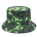Dettaglio del cappello a secchiello mimetico con tessuto resistente e cuciture sulla tesa - Taglia unica / Mimetico Classico