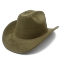 Dettaglio del cappello da cowboy in pelle scamosciata verde oliva con cuciture e trama opaca - Verde oliva