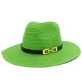 Dettaglio del cappello di paglia verde chiaro con trama intrecciata e fascia nera con fibbia - Verde Smeraldo