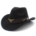 Détail de chapeau de cowboy avec bande en cuir brodée et ornement tête de taureau en bronze - Noir