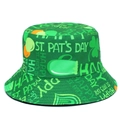 Detalle del sombrero de pescador verde de San Patricio con tréboles y estampados - Talla única / Estilo Estampado Saludos Festival (款式一)