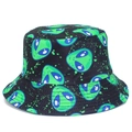 Double-sided sun bucket hat with green alien print and street style graffiti pattern - Alien Pattern Style (BS528)