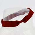 Detailaufnahme einer weinroten Ripsband-Schleife auf einem transparenten Modellkopf - Weinrot (12#)