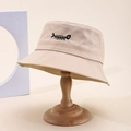 Cappello a secchiello in cotone beige con ricamo a lisca di pesce su supporto in legno per sole - Kaki