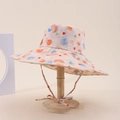 Dettaglio cappello da sole beige con pois graffiti colorati e laccetto antivento - Punti Graffiti Colorati Crema (19#)