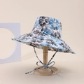 Cappello da sole per donna con stampa di eucalipto blu e cinturino antivento abbinato - Foglie di Eucalyptus Blu Grigio (32#)