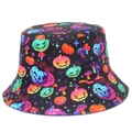 Halloween vissershoed met neon pompoen- en paddenstoelenpatronen op zwarte stof - Neon Pompoen Paddenstoel Stijl (BS638)