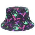 Schwarzer Anglerhut mit buntem Fledermaus- und Mondmuster für Halloween-Outfits - Einheitsgröße / Neon Fledermaus Mond Stern Gedruckter Stil (BS655)