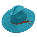Detailansicht türkisfarbener Wildleder-Fedora mit braunem Flechtband und Lederfransen - Einheitsgröße / Dunkelblau