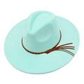 Detailansicht des mintgrünen Filzhutes mit braunem geflochtenem Lederband und eleganter Quaste - Einheitsgröße / Himmelblau