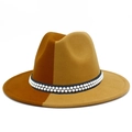 Detail of two-tone wool fedora featuring white pearl elastic band and refined texture - One Size / Brown Khaki