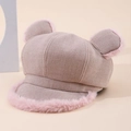 Berretto beige con orecchie di gatto e rifiniture in ecopelliccia rosa per inverno - Taglia unica / Rosa