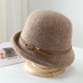 Elegant 100% wool cloche hat in camel with decorative leather belt and rolled brim - One Size / Khaki