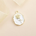 Rosenblüten-Anhänger aus Legierung mit weißem Emaille und LOVE-Gravur für DIY-Schmuck - Weiße Unregelmäßige Ovale Rose (LOVE)