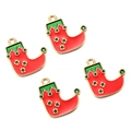 Macro van vier rood-groene emaille kerstlaars bedeltjes van legering met gouden ophangringen - Spitsneushakken Hanger