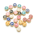 Bunte Emaille-Alphabet-Perlen mit Goldrand für DIY-Schmuckherstellung und Halsketten - bunt