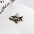 Schwarzer und goldener Flugzeug-Anhänger für Halsketten und Armbänder Schmuckherstellung - Schwarzes Raumschiff (AK4104)