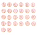 Flache Ansicht von 26 bunten Emaille A-Z Buchstabenperlen für DIY Schmuckherstellung in Gold - Rosa
