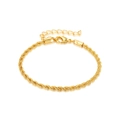 Detail eines vergoldeten Kordelarmbands mit Karabinerverschluss und verstellbarer Kette - Seilkette Stil / Gold
