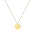 Detailopname van de gouden zeshoekige engel nummer 111 hanger aan een fijne ketting - Goud 111