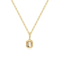 Detail van gouden paperclip ketting met een rechthoekige champagnekleurige zirkoon - April