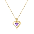 Detail van de 18K gouden hartketting met paarse edelsteen en verfijnde rooshanger - Februari