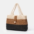 Handgemaakte driekleurige kralentas met crème, bruine en zwarte geweven houten kralen - 32*8*22CM / Drie Kleuren Patchwork Stijl (BB250024-3)