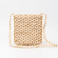 Borsa a tracolla boho fatta a mano con perle in legno crema e naturali a motivo stellato - Bianco Crema e Naturale (BB250021-3)