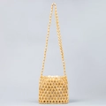 Borsa a tracolla in perline di legno beige fatta a mano con trama mesh e sacchetto - 21x3x19cm / Beige