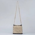 Borsa a tracolla fatta a mano con perle in legno bianco e nero e sacchetto interno - 21x3x19cm / Bianco e Nero